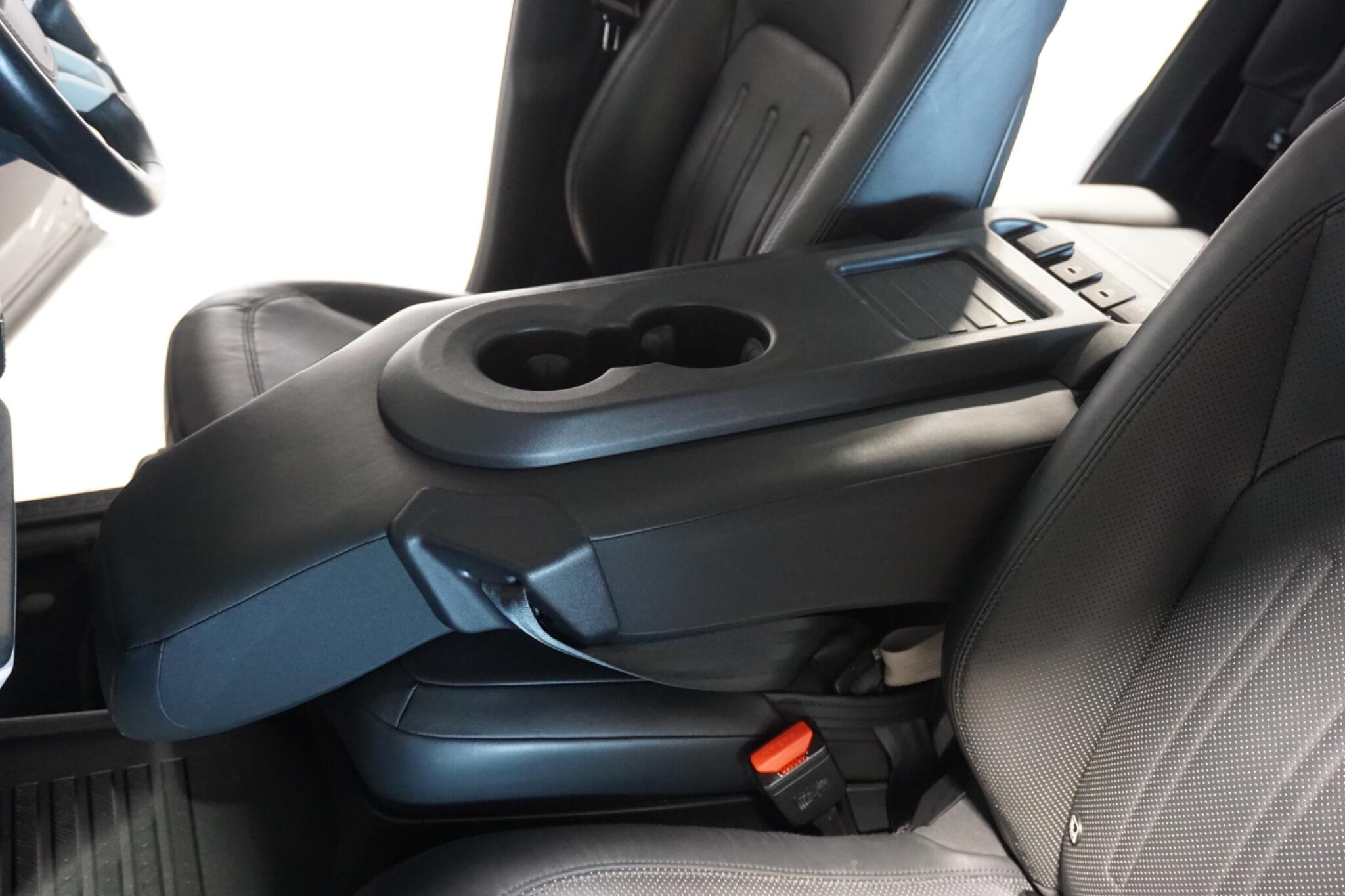 Land Rover Defender 110 3.0 D300 MHEV HSE Hard Top SUV 5dr Diesel Auto 4WD MWB Euro 6 (s/s) (300 ps)